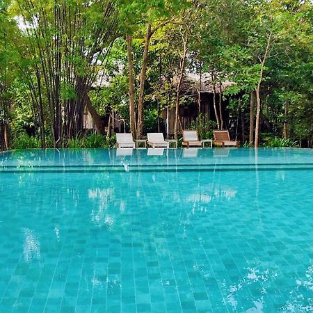 Palm Village Resort & Spa Siem Reap Exterior photo