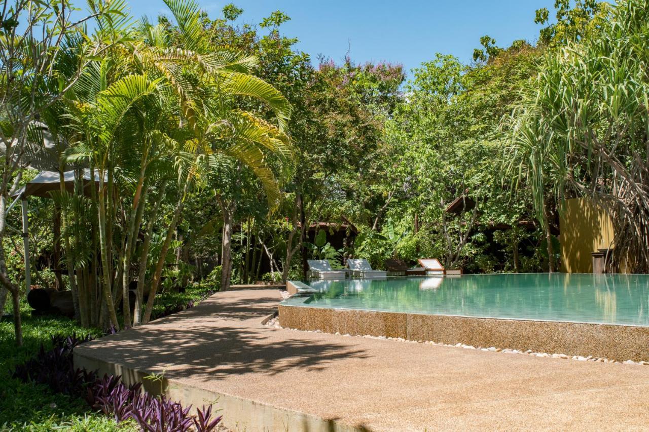 Palm Village Resort & Spa Siem Reap Exterior photo