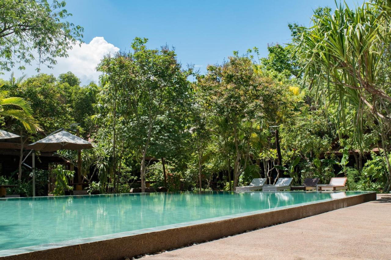 Palm Village Resort & Spa Siem Reap Exterior photo