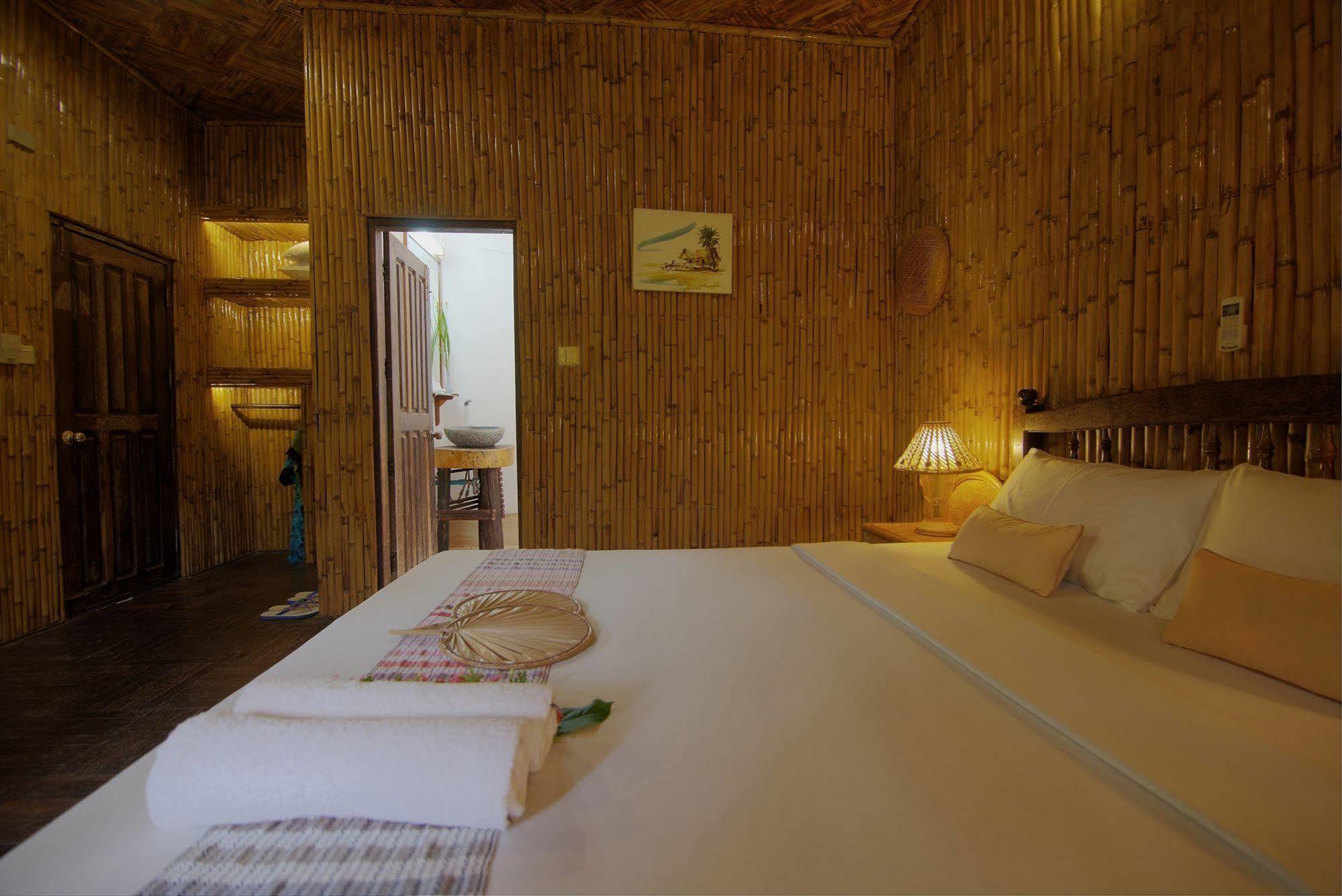 Palm Village Resort & Spa Siem Reap Exterior photo